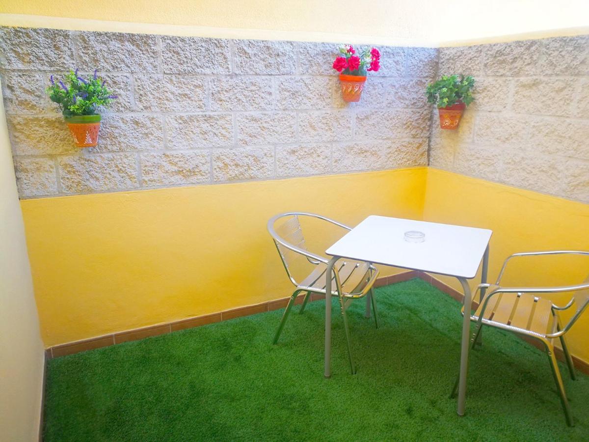 Hostal La Estacion Benajarafe Exterior photo