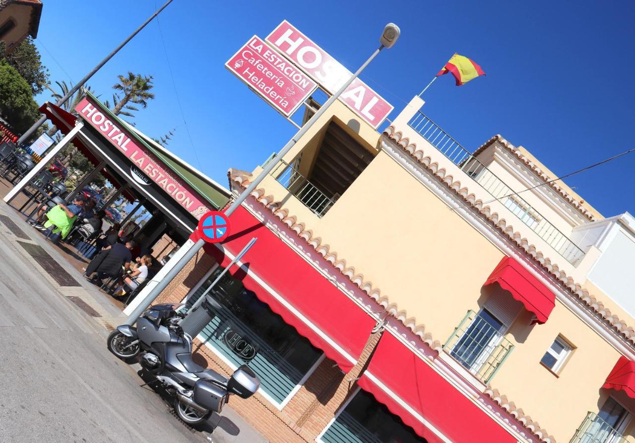 Hostal La Estacion Benajarafe Exterior photo